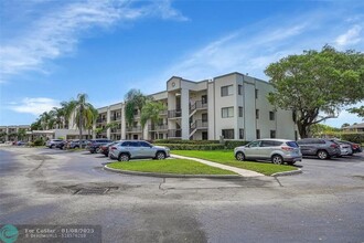 10368 E Clairmont Cir in Tamarac, FL - Building Photo - Building Photo