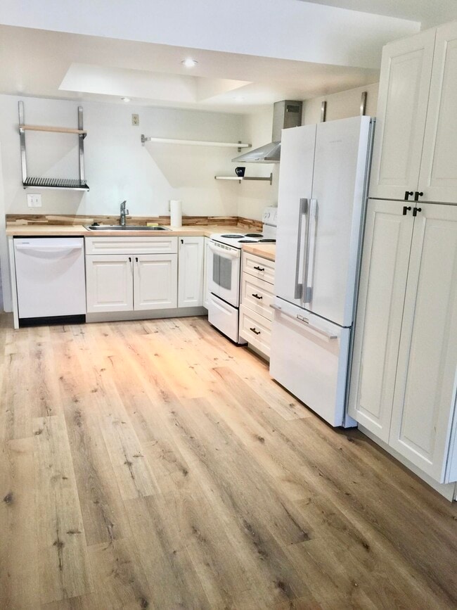 property at 9647 Spyglass Ave