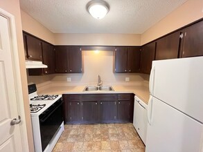 7100 Van Dorn St, Unit 40 in Lincoln, NE - Building Photo - Building Photo