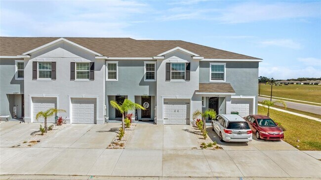 33105 Major Oak Dr in Wesley Chapel, FL - Foto de edificio - Building Photo