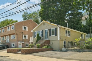 35 Springvale Ave in Chelsea, MA - Building Photo