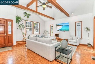 2180 James St in Martinez, CA - Building Photo - Building Photo