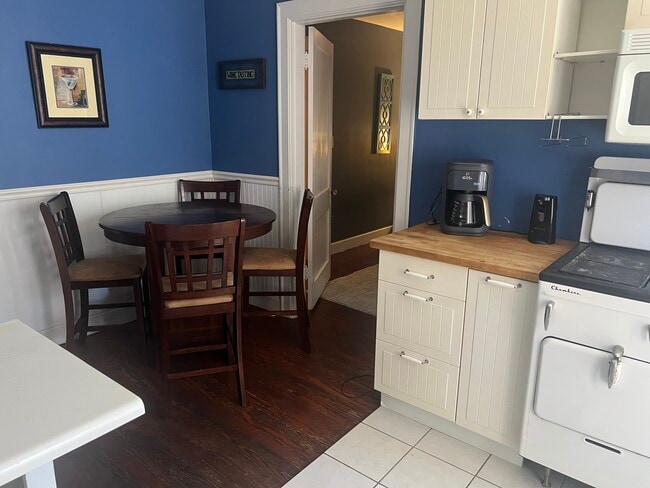 208 Sutton St, Unit 4 in Maysville, KY - Foto de edificio - Building Photo