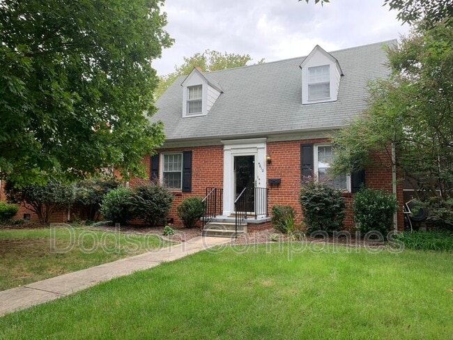property at 4610 Augusta Ave