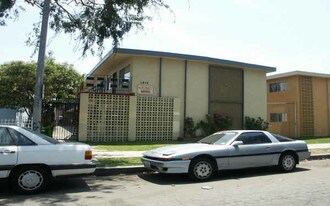 1614 Henderson Ave in Long Beach, CA - Building Photo