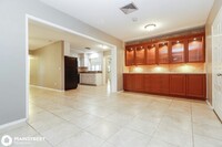 728 Tower Dr in Cape Coral, FL - Foto de edificio - Building Photo