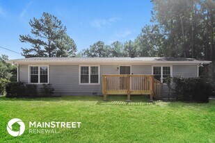 712 Pembelton Ct in Lithonia, GA - Building Photo