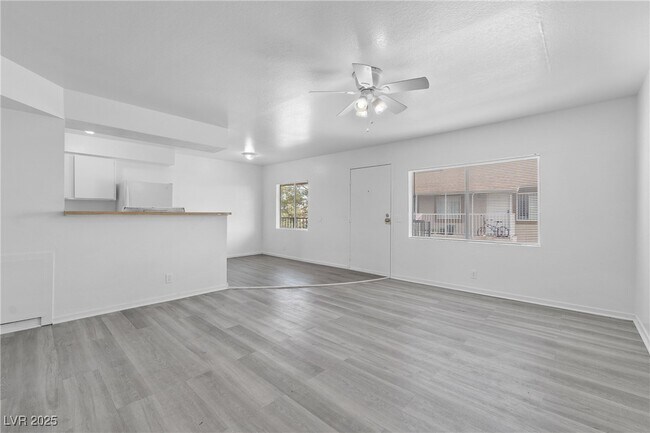 1812 Fulstone Way in Las Vegas, NV - Building Photo - Building Photo