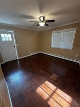 10 Lloyd St in Center Moriches, NY - Building Photo - Building Photo
