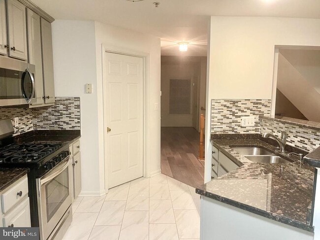 property at 11854 Breton Ct