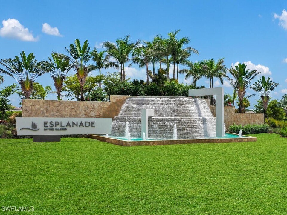 15169 Sacile Ct in Naples, FL - Building Photo