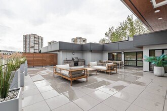 3182 Gladwin Rd in Abbotsford, BC - Building Photo - Building Photo