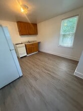 1101 Pekin Ave in Creve Coeur, IL - Building Photo - Building Photo