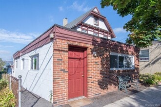 15 N Buckhout St in Irvington, NY - Building Photo - Building Photo
