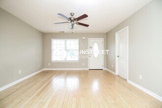 143 Lyndhurst Dr in La Vergne, TN - Building Photo - Building Photo