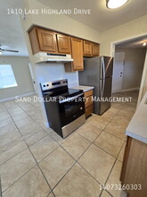 1410 Lake Highland Dr in Orlando, FL - Building Photo - Building Photo