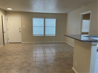 6911 Deep Cir in Austin, TX - Building Photo - Building Photo