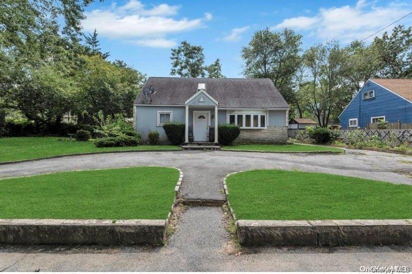84 State Ave in Wyandanch, NY - Building Photo