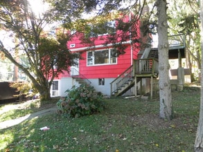 32 Deerfield St in Norwalk, CT - Building Photo - Building Photo