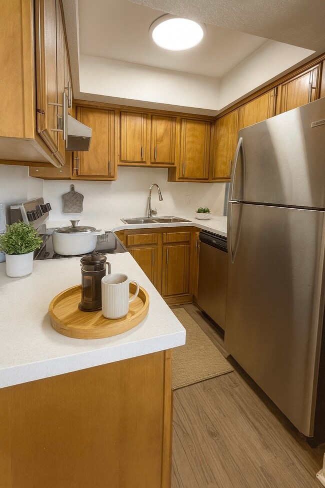 Summer Garden in Bountiful, UT - Building Photo - Building Photo