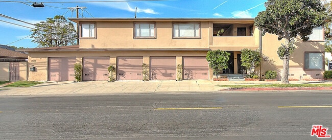 property at 3701 Coliseum St