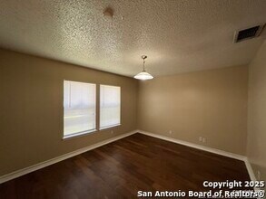 7902 Corum Trail Dr in San Antonio, TX - Building Photo - Building Photo