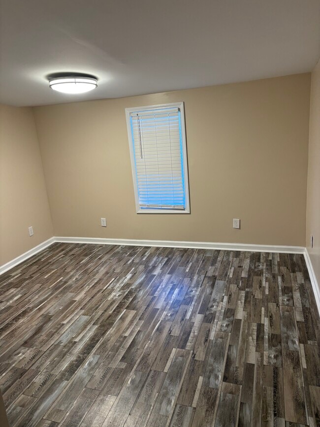 310 Walnut St in Rich Creek, VA - Foto de edificio - Building Photo