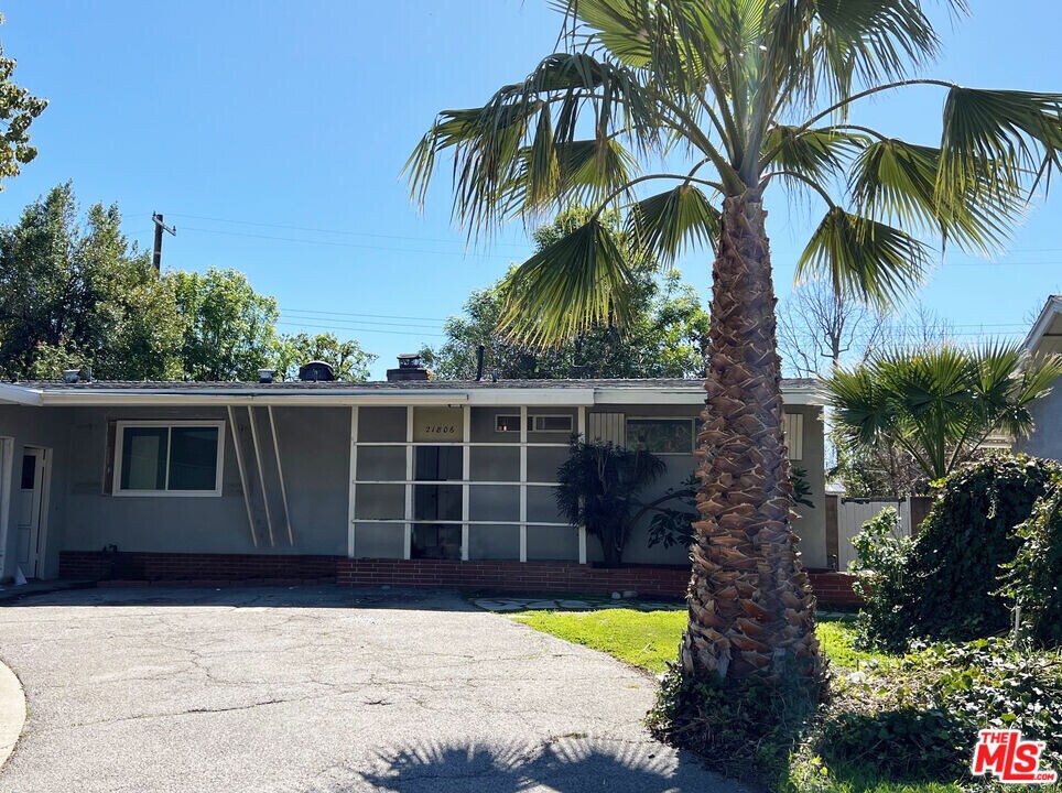 21806 Napa St in Los Angeles, CA - Building Photo