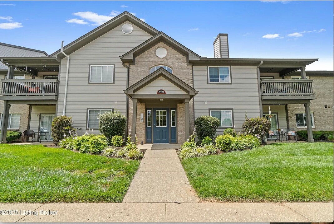 10405 Trotters Pointe Dr, Unit 204 in Louisville, KY - Foto de edificio