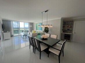 5001 Collins Ave in Miami Beach, FL - Building Photo - Building Photo