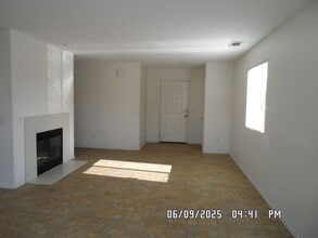 16532 Don Quijote Ln in Victorville, CA - Building Photo - Building Photo