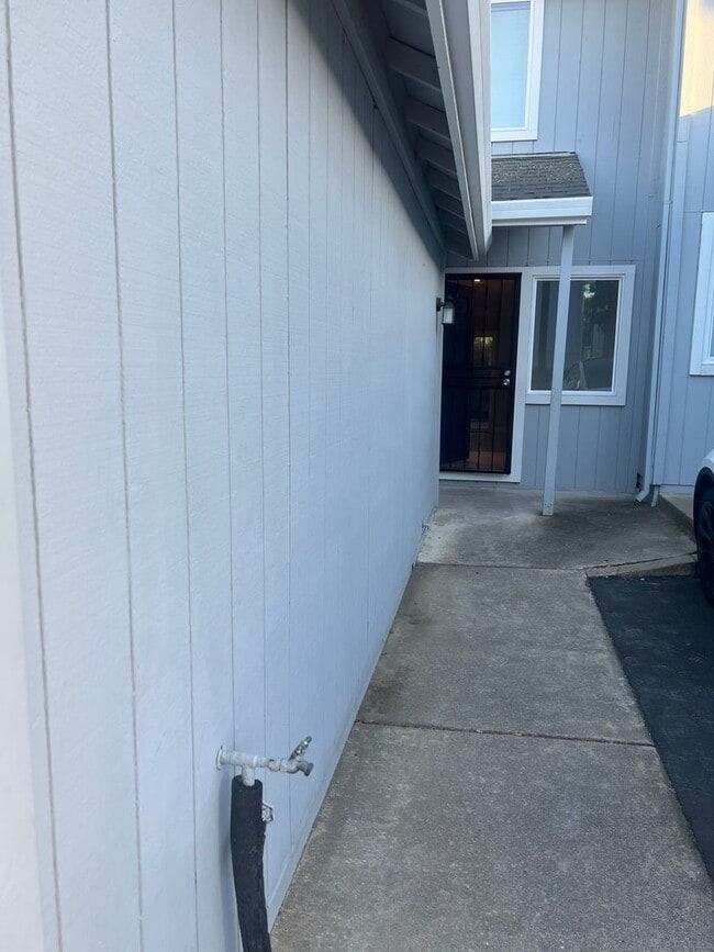 116 Tammy Cir in Bay Point, CA - Building Photo - Building Photo