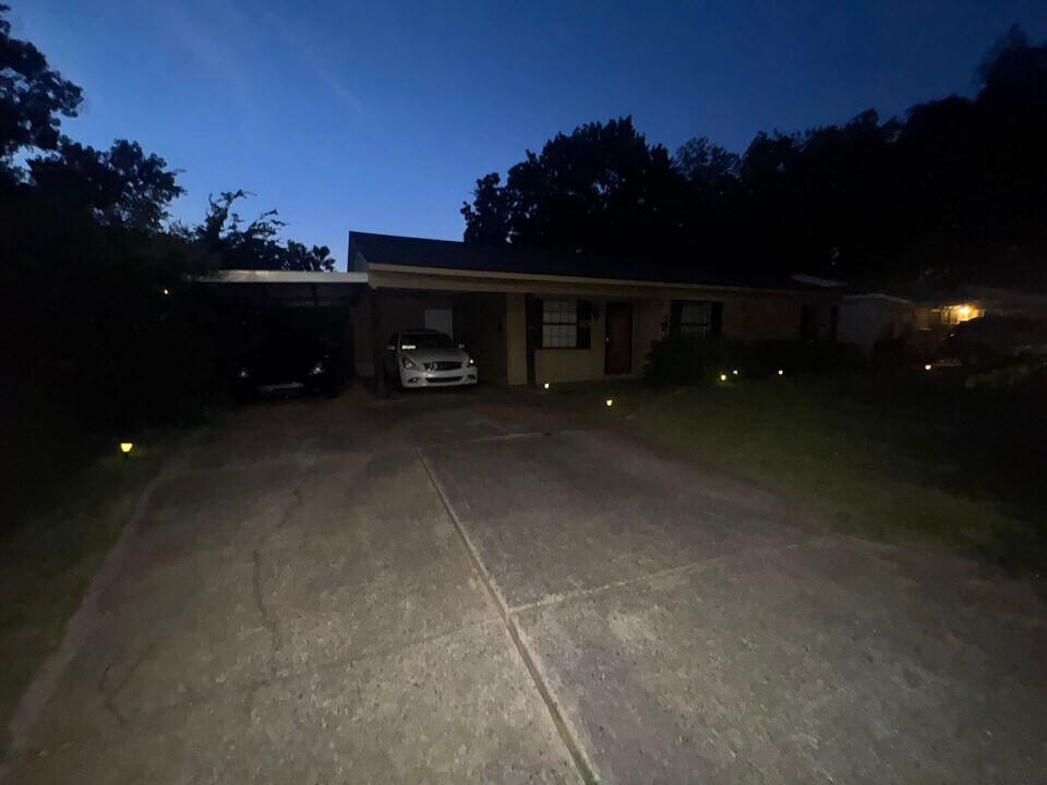 3301 Thunderbird Ln in Bossier City, LA - Building Photo