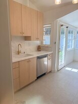 11425 Cashmere St in Los Angeles, CA - Building Photo