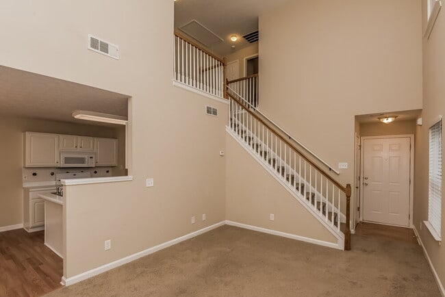 2355 Lexington Ln in Cumming, GA - Foto de edificio - Building Photo