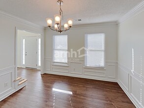 1121 Lauren Way in Acworth, GA - Foto de edificio - Building Photo