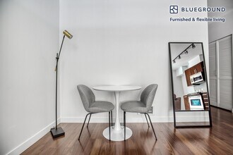 1520 Eastlake Ave E in Seattle, WA - Building Photo - Building Photo