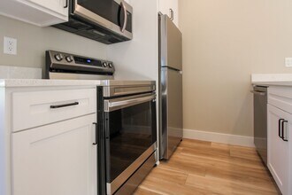 1725-1735 Commercial St SE in Salem, OR - Building Photo - Building Photo