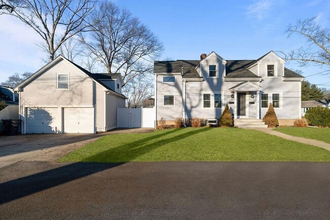 5 Shippen Ave in Warwick, RI - Building Photo - Building Photo