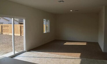 4230 Freemark Ave in Merced, CA - Building Photo - Building Photo