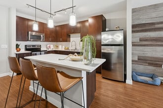 Gibson Flats in Austin, TX - Building Photo - Building Photo