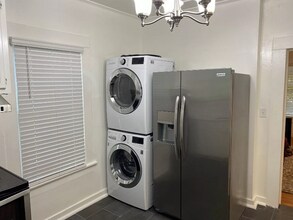 508 W Cameron Ave in Chapel Hill, NC - Building Photo - Building Photo