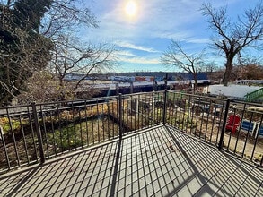 388 Princeton Ave in Jersey City, NJ - Foto de edificio - Building Photo