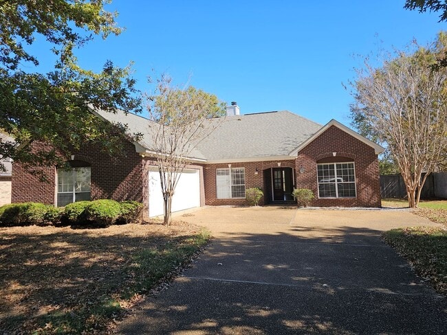 property at 132 Middlefield Dr