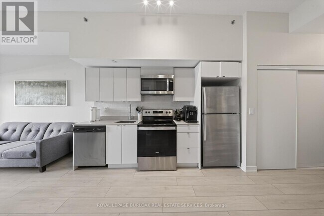 property at 3210 Dakota Cmn