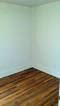 1973 W 44th St, Unit Second Floor in Cleveland, OH - Foto de edificio - Building Photo
