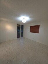 10451 W Broward Blvd in Plantation, FL - Building Photo - Building Photo