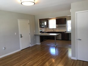 1723 Penmar Ave-Unit -N/A in Los Angeles, CA - Building Photo - Building Photo