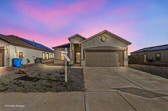 924 Coyote Melon Dr in Socorro, TX - Building Photo - Building Photo