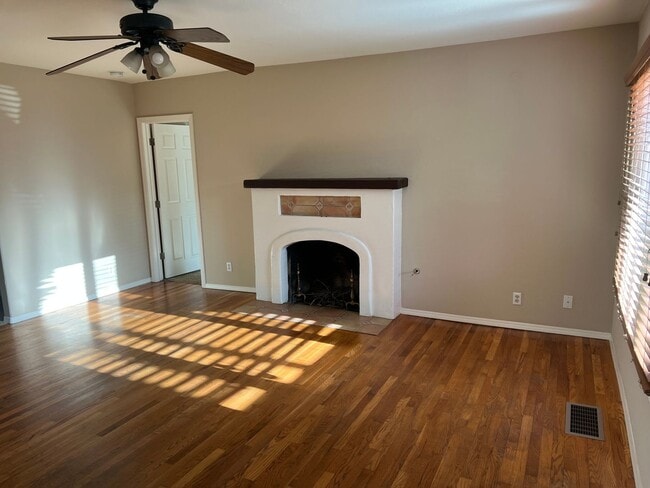 1111 E Cota St in Santa Barbara, CA - Building Photo - Building Photo